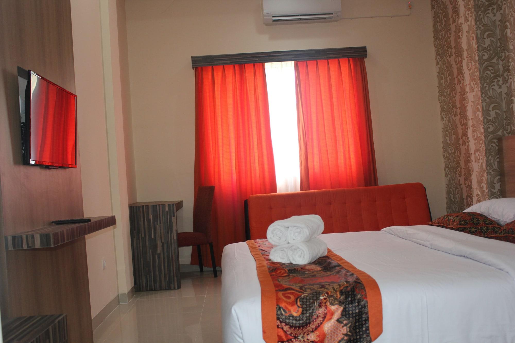 New D'Dhave Hotel Padang  Exterior photo