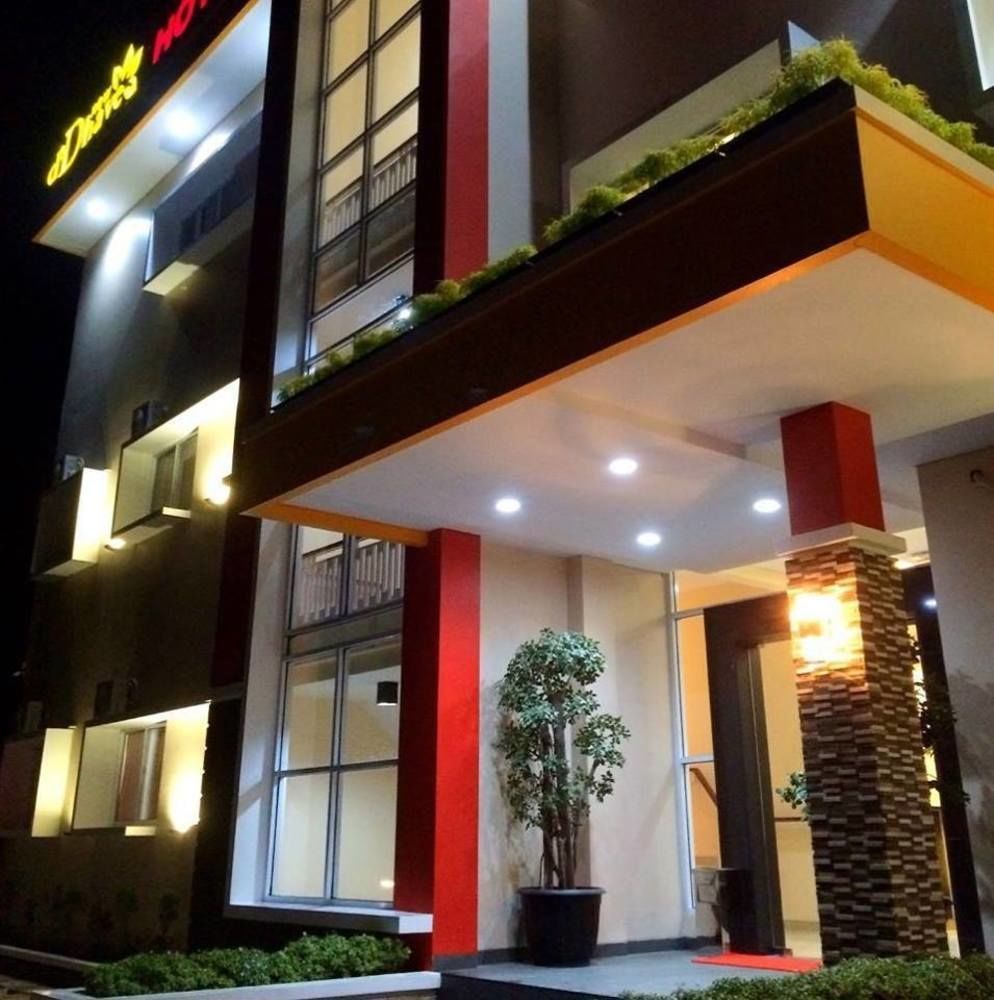 New D'Dhave Hotel Padang  Exterior photo