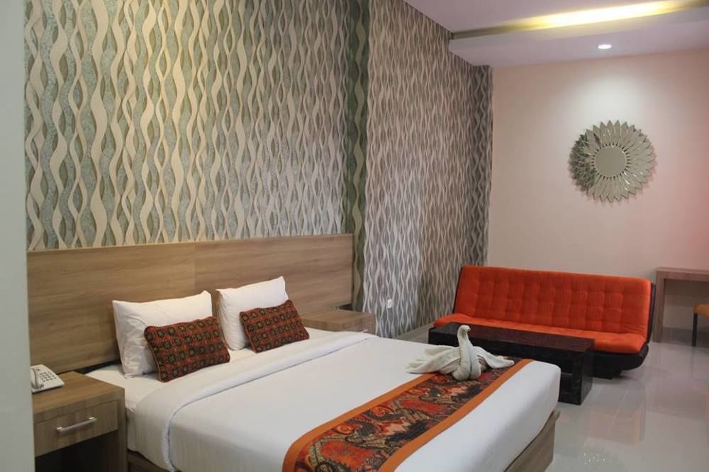 New D'Dhave Hotel Padang  Exterior photo